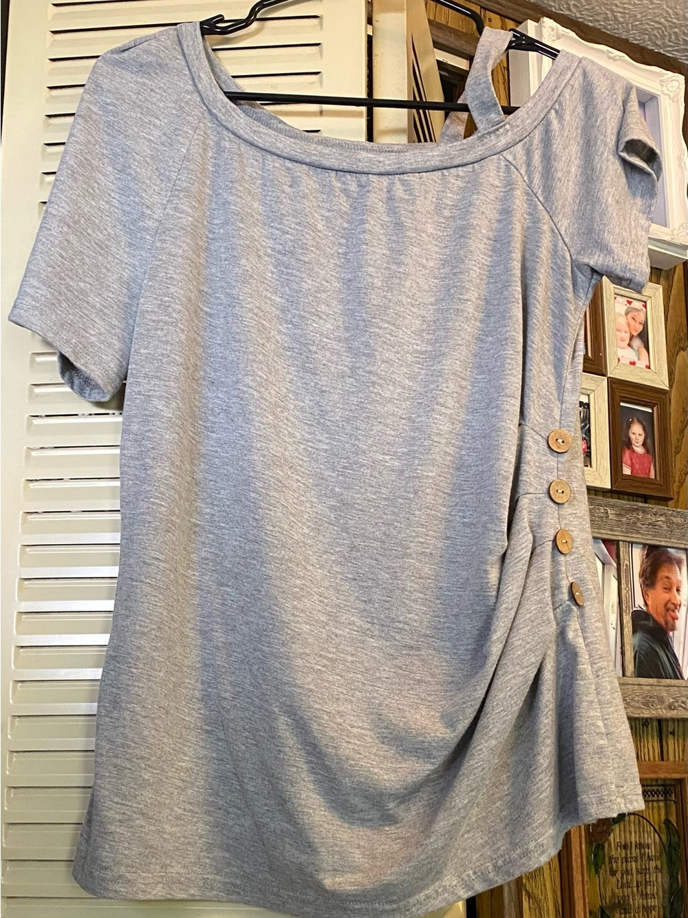 Women’s Light Gray Short Sleeve Scoop Neck Top with Side Button Detail